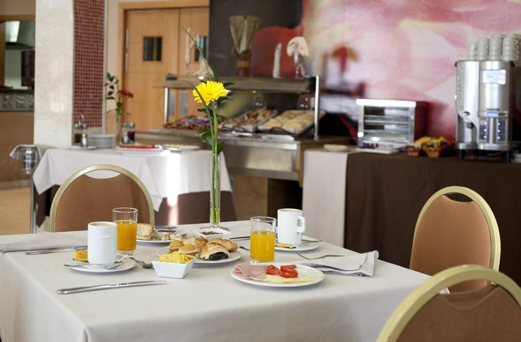 Hotel Tocina Business Albolote Restoran fotoğraf